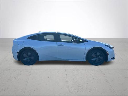Certified 2025 Toyota Prius Plug-In Hybrid FWD image 7
