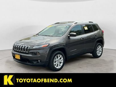 Used 2018 Jeep Cherokee Latitude Plus w/ Comfort/Convenience Group