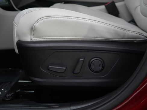 Used 2025 Hyundai Tucson Limited AWD/4WD image 21