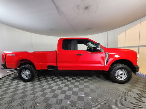 New 2026 Ford F250 XL w/ XL Off-Road Package image 8