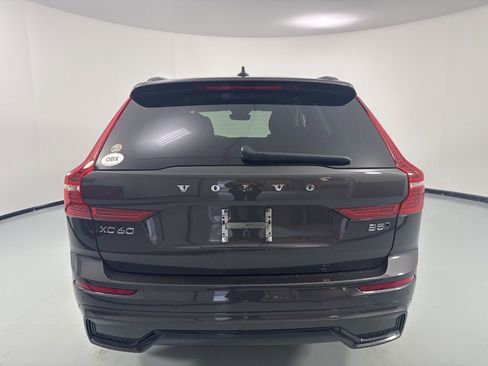 Used 2024 Volvo XC60 B5 Plus w/ Climate Package AWD/4WD image 6