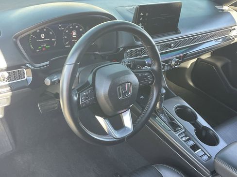 Used 2025 Honda Civic Sport image 18