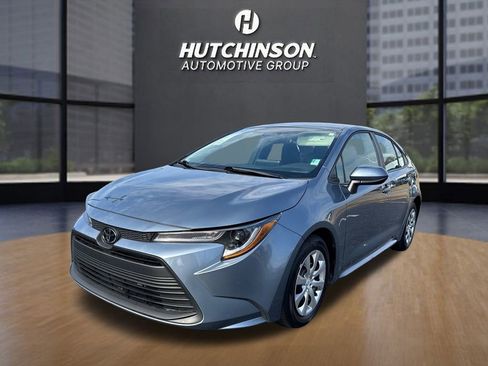 Used 2025 Toyota Corolla LE image 7