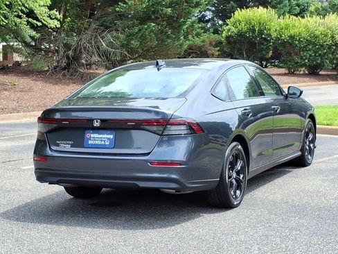 Used 2025 Honda Accord SE image 9