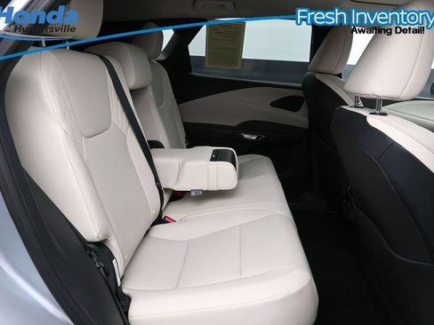 Used 2024 Lexus RX 350h w/ Cold Area Package AWD/4WD image 15
