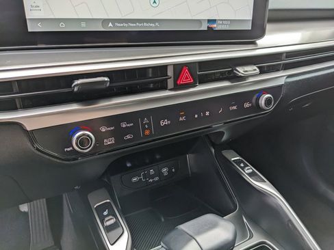 Certified 2025 Kia Sorento EX AWD/4WD image 27