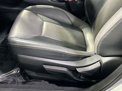 Used 2022 Subaru Crosstrek 2.5i Sport w/ Moonroof Package image 14