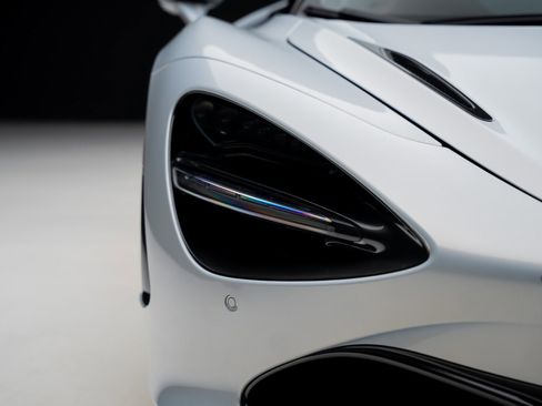 Used 2018 McLaren 720S image 8