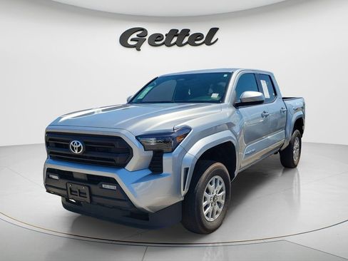 Used 2024 Toyota Tacoma SR5 RWD image 2