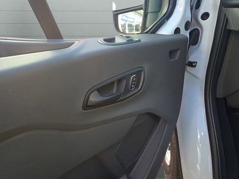 Used 2025 Ford Transit 350 XLT RWD image 13