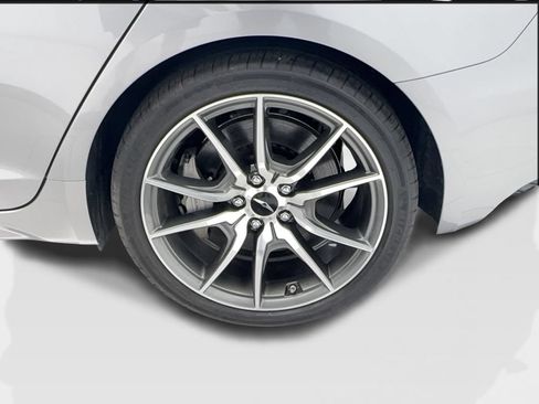 Used 2025 Genesis G70 2.5T AWD/4WD image 11