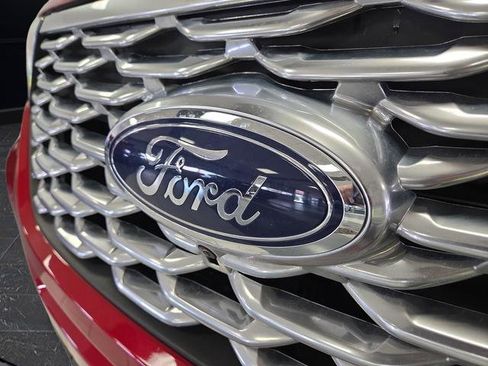 Used 2023 Ford Explorer Platinum w/ Technology Package image 41