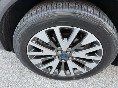 Used 2020 Ford Escape Titanium AWD/4WD image 29