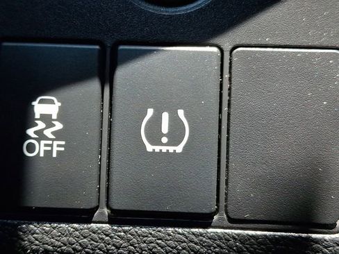 Used 2018 Honda HR-V LX image 23