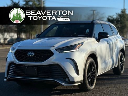 Used 2023 Toyota Highlander XSE image 1