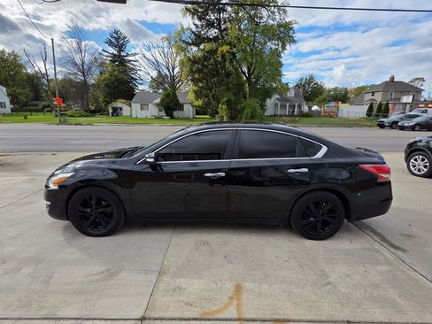 Used 2013 Nissan Altima 2.5 SL w/ Technology Pkg image 7