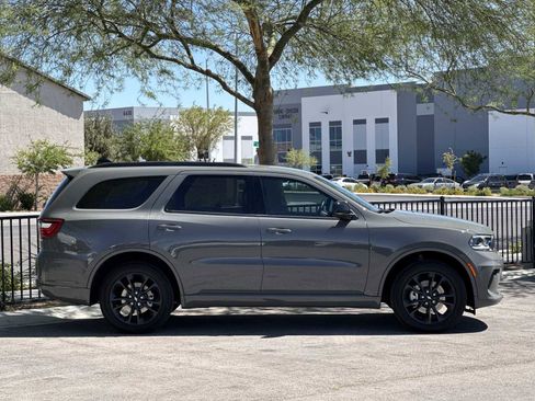 Used 2025 Dodge Durango GT w/ Blacktop Package AWD/4WD image 9