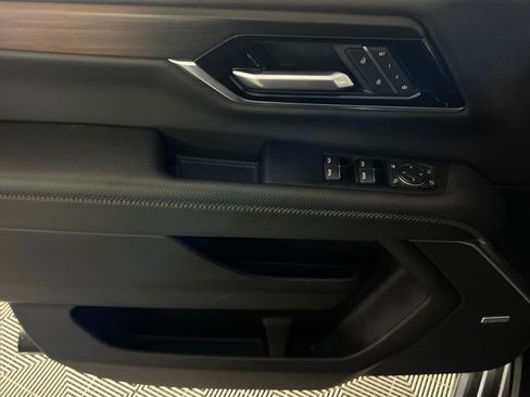 Used 2025 GMC Yukon Denali image 26