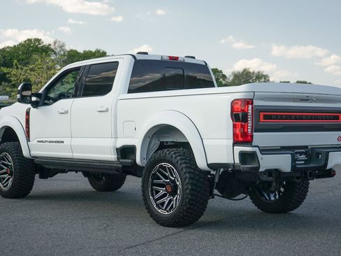 Used 2023 Ford F250 Lariat AWD/4WD image 3