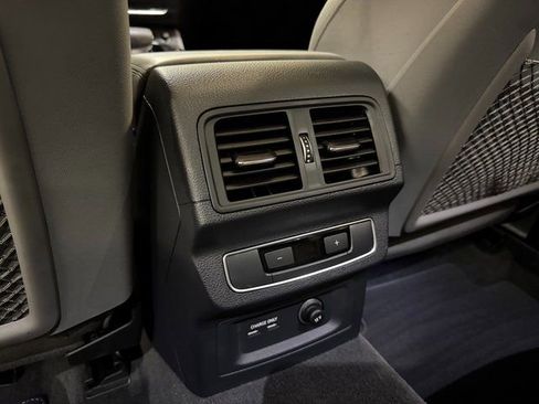Used 2025 Audi SQ5 Premium Plus w/ Premium Plus Package image 24