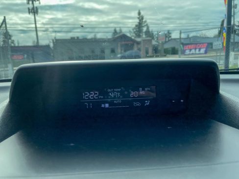 Used 2023 Subaru Crosstrek 2.0i Premium image 20