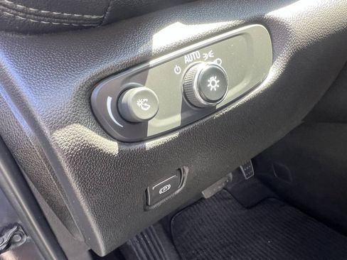 Used 2021 Chevrolet Blazer LT FWD image 31