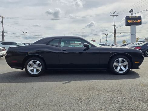 Used 2009 Dodge Challenger R/T image 5