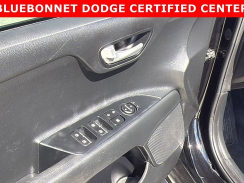 Used 2022 Kia Rio LX image 9