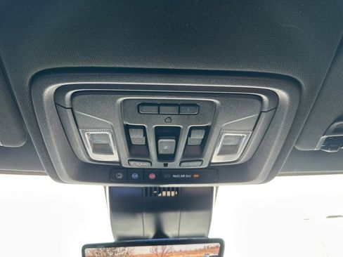 Used 2024 GMC Sierra 1500 AT4 w/ Technology Package image 7