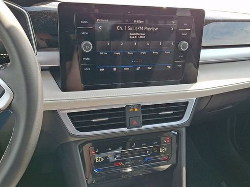 New 2026 Volkswagen Taos SE AWD/4WD image 9