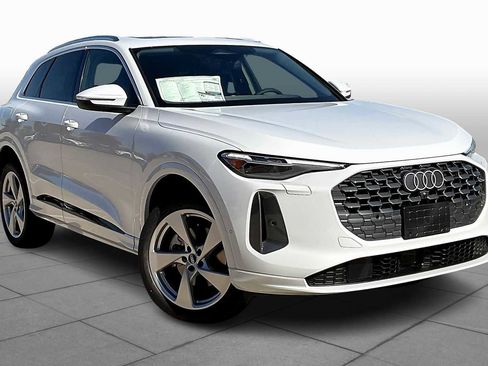 New 2025 Audi Q5 Premium Plus image 2