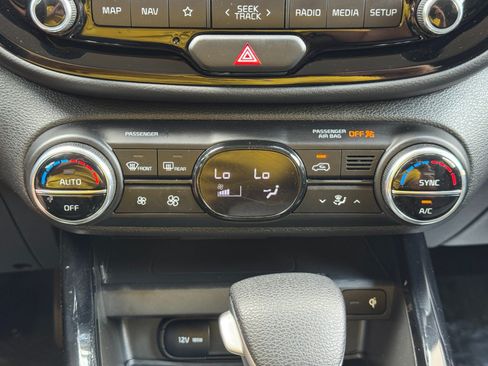 Used 2025 Kia Soul S FWD image 26