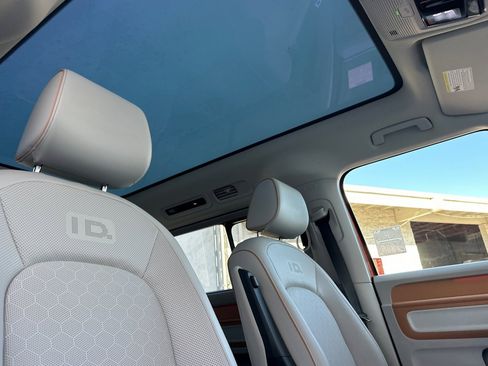 New 2025 Volkswagen ID. Buzz 1st Edition image 16