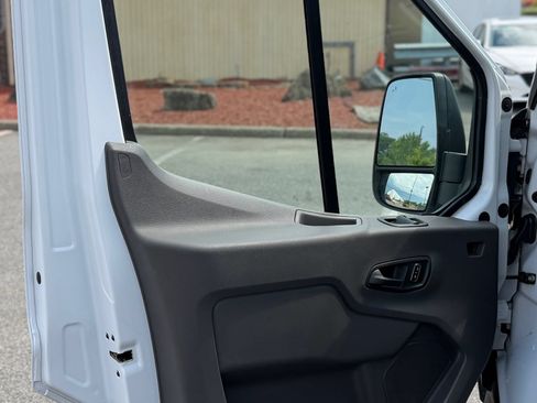 Used 2025 Ford Transit 350 XLT RWD image 17