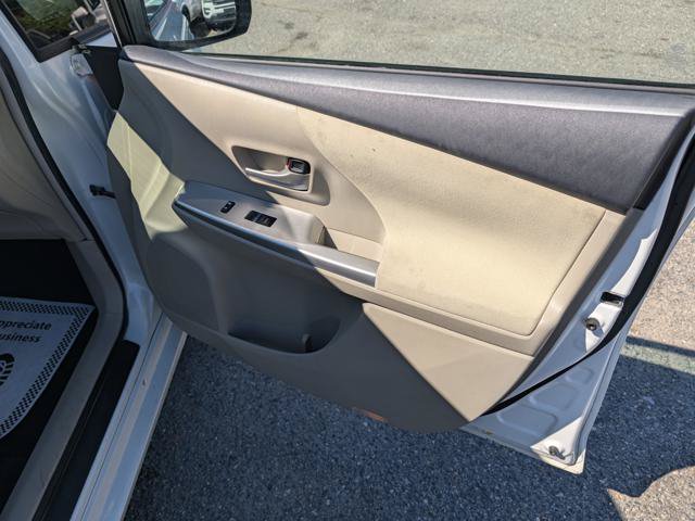 Used 2014 Toyota Prius V Three FWD image 17