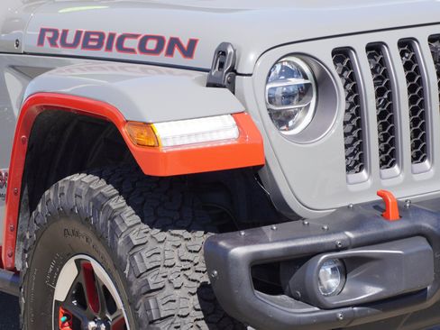 Used 2021 Jeep Wrangler Unlimited Rubicon AWD/4WD image 3