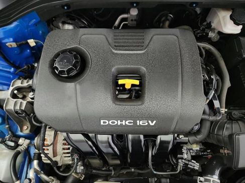 Used 2017 Hyundai Elantra SE FWD image 31