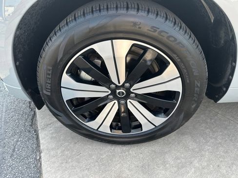 Certified 2025 Volvo XC60 T8 Core w/ Protection Package Premier AWD/4WD image 10
