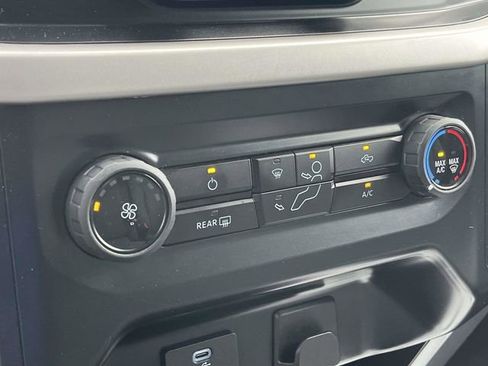 Used 2023 Ford F150 XLT image 33