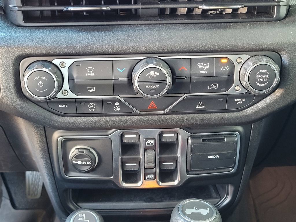 Used 2026 Jeep Wrangler Unlimited Sport AWD/4WD image 13