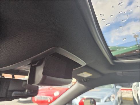 Used 2012 Dodge Challenger R/T image 20