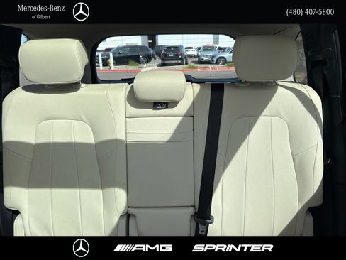 Used 2022 Mercedes-Benz GLB 250 image 19