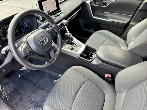 Used 2024 Toyota RAV4 LE image 10