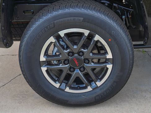 New 2025 Toyota Tacoma TRD Sport image 11