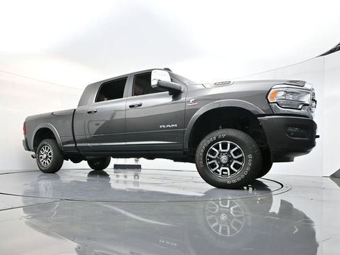 Used 2024 RAM 3500 Limited w/ Safety Group image 28