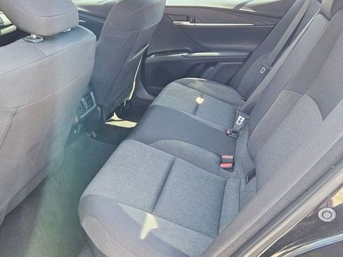 Used 2025 Toyota Camry LE image 28