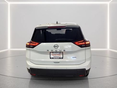 Used 2024 Nissan Rogue S AWD/4WD image 26