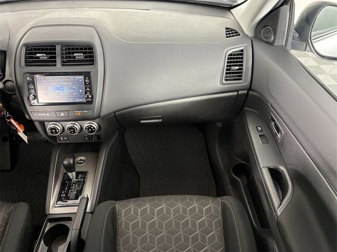 Used 2024 Mitsubishi Outlander Sport ES image 16