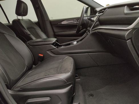 Used 2022 Jeep Grand Cherokee Altitude RWD image 21