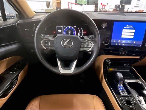 Used 2025 Lexus NX 350 AWD w/ Accessory Package (2T) image 6